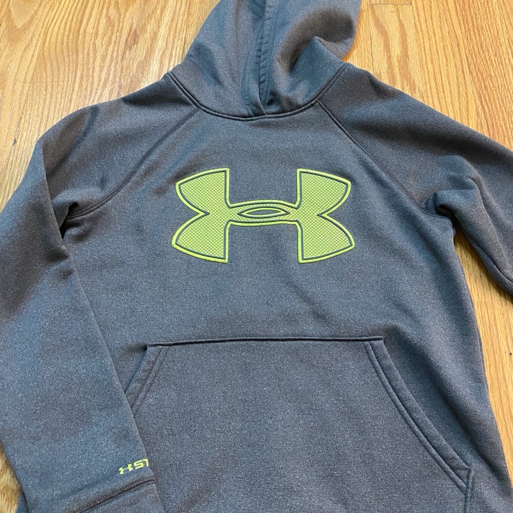 9 hoodies sweatshirts and tops